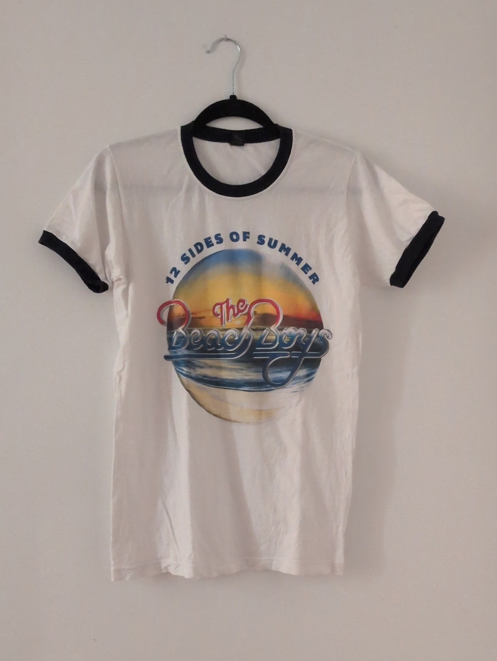Beach Boys 12 Sides Of Summer Tour Concert Ringer Tee Size Small 100% Cotton